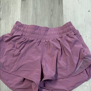 Lululemon Hottie Hots 2.5 inch